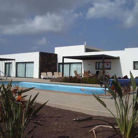 Wind Wave 28B - Heated & Shared Pool Villa La Oliva Luaran gambar